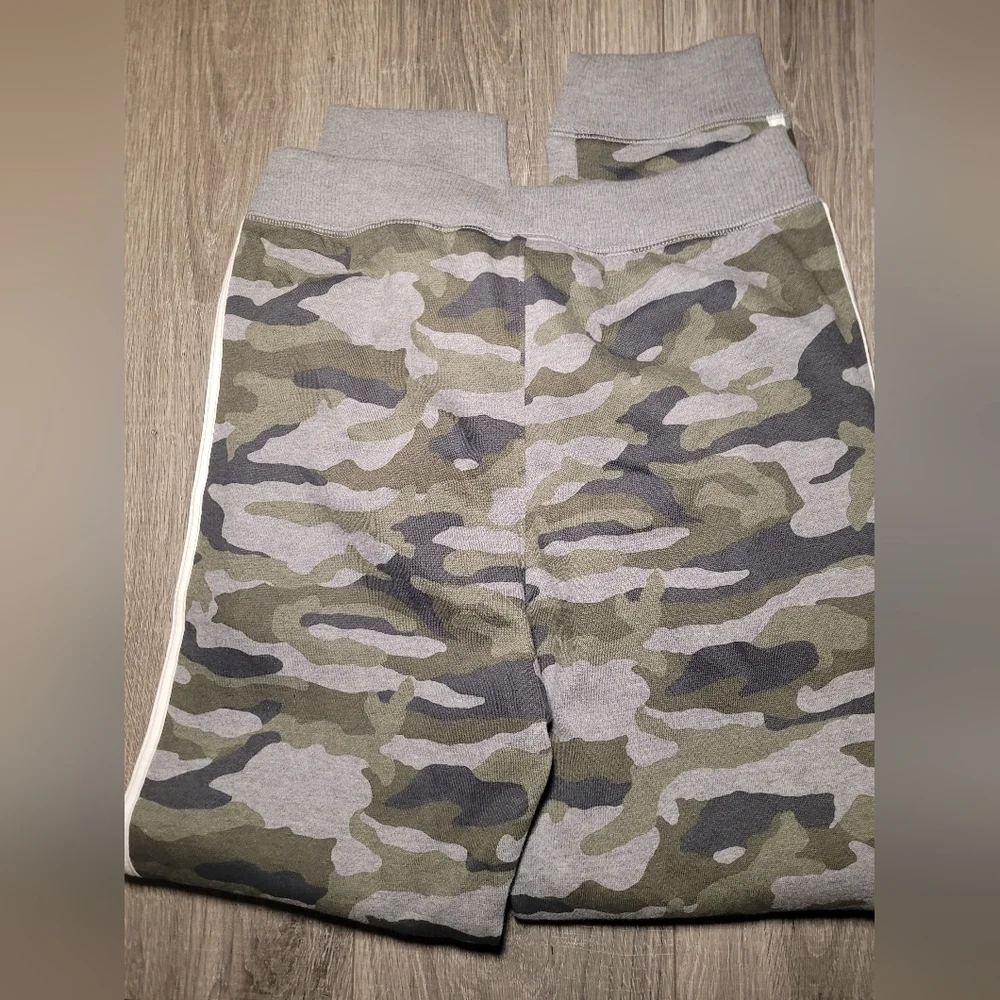 The children's place camo sweatpants size XXL (16)